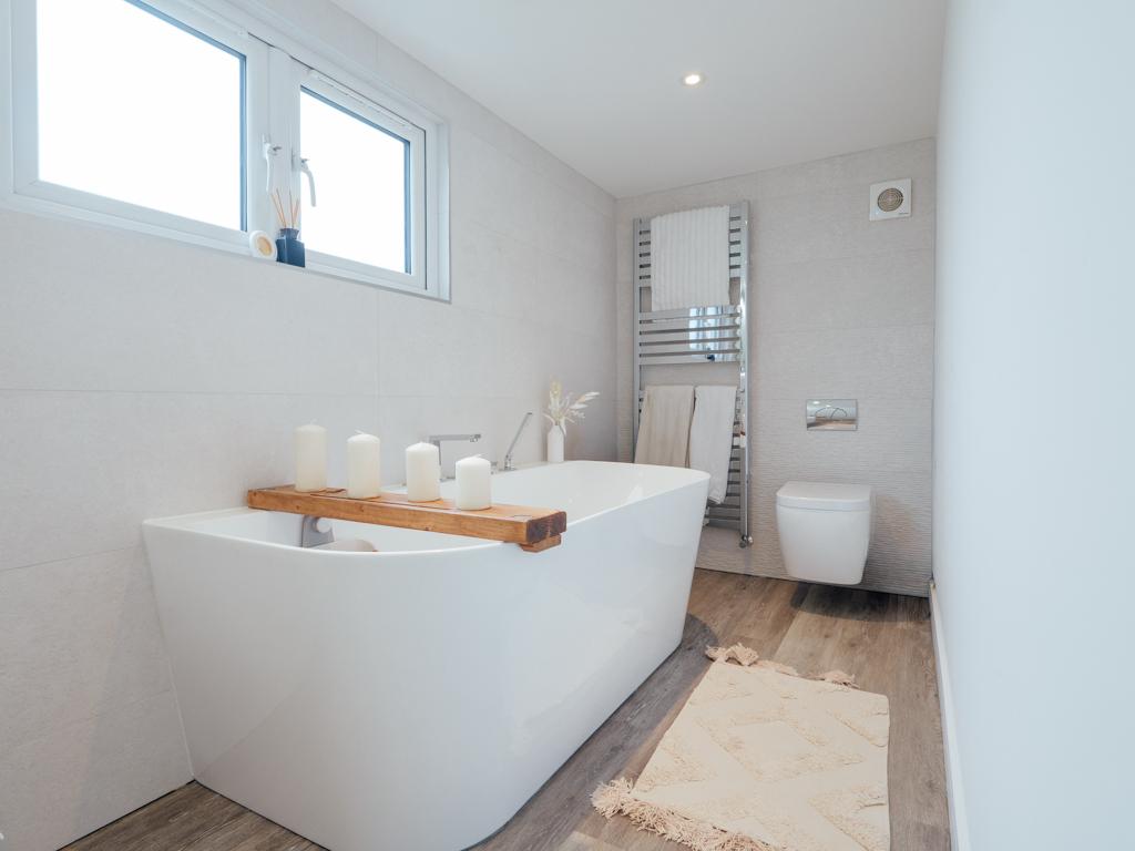 En-Suite Bathroom