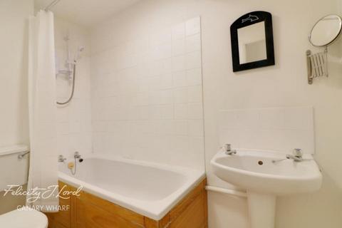 1 bedroom apartment to rent, Telegraph Place, London
