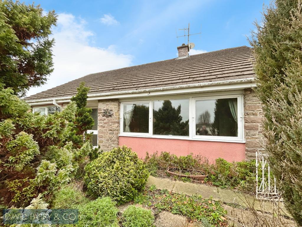 Bungalow in a generous plot