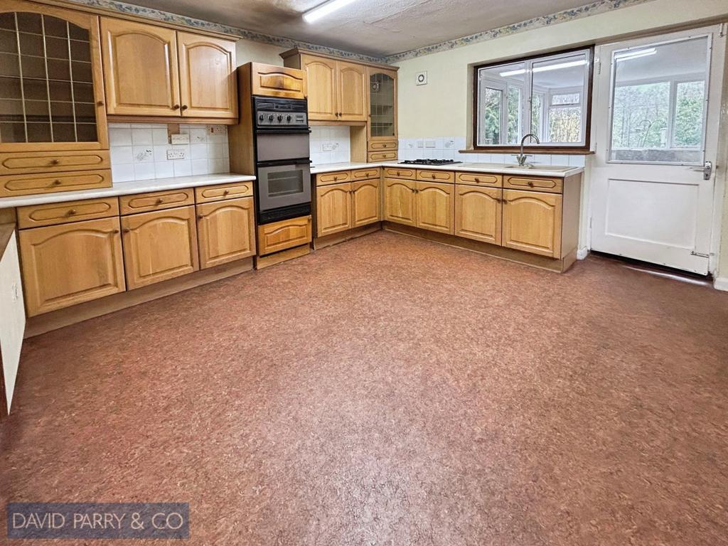 Bungalow in a generous plot