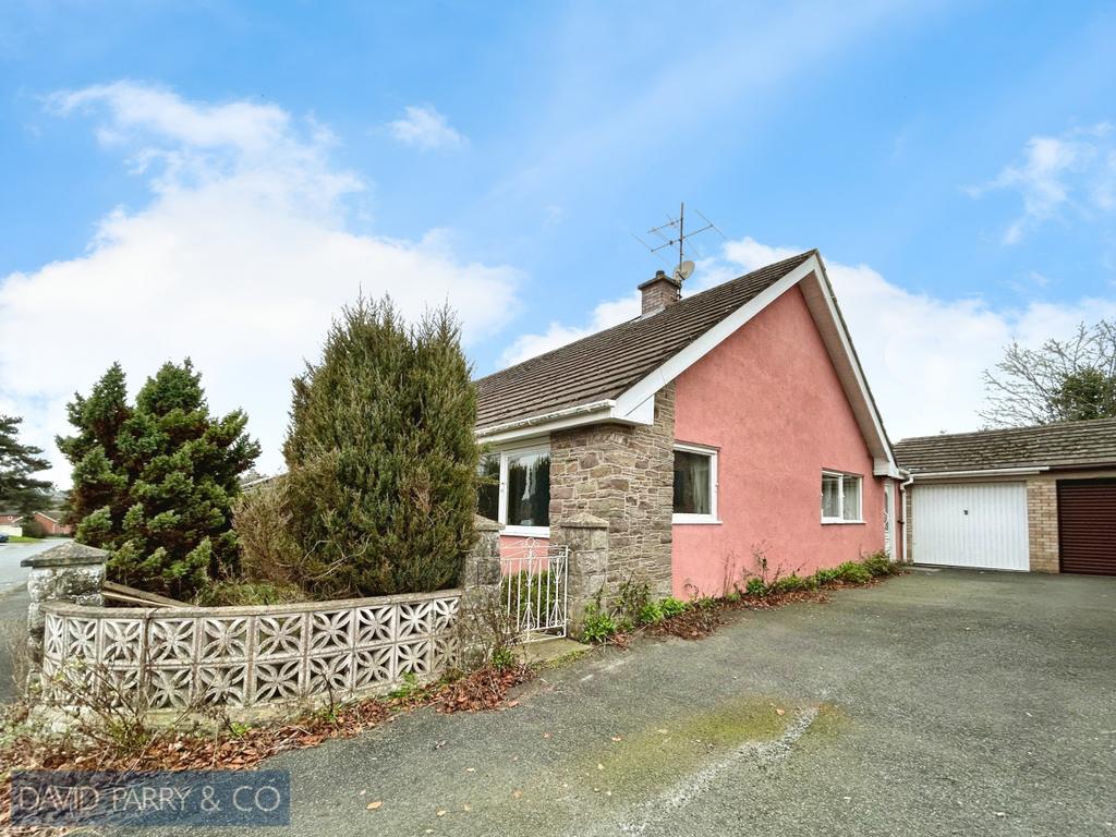 Bungalow in a generous plot