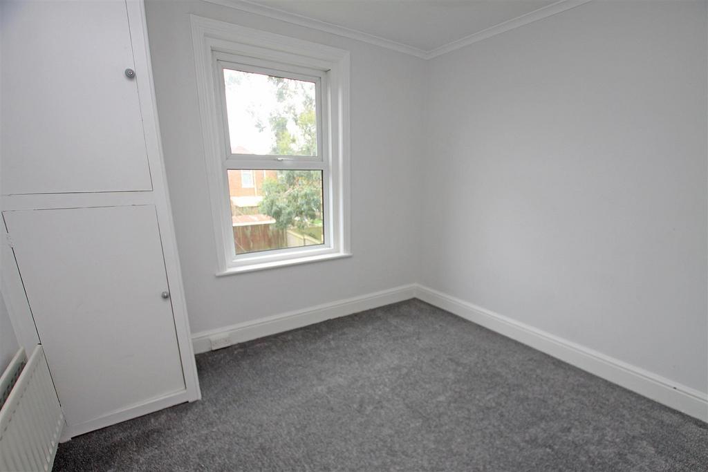 Bedroom 3b.jpg