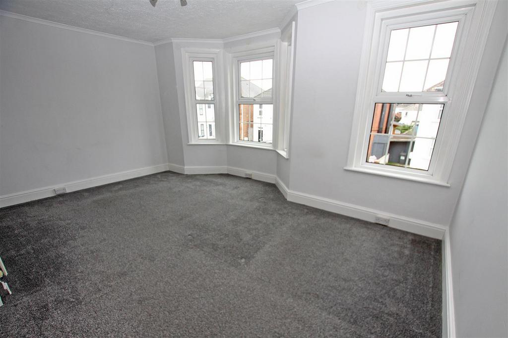 Bedroom 1a.jpg