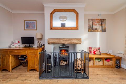 4 bedroom semi-detached house for sale, The Ridgeway, Wrexham LL13