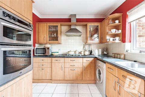2 bedroom bungalow for sale, Normans Close, Gravesend, Kent, DA11