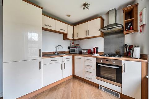 2 bedroom flat for sale, Highcroft Road, Winchester, Hampshire, SO22