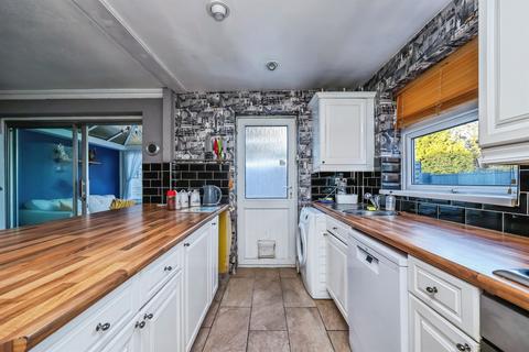 3 bedroom semi-detached house for sale, Ridgeway Drive, ILKESTON