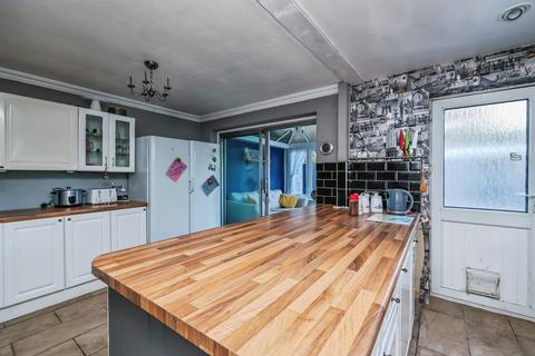 3 bedroom semi-detached house for sale, Ridgeway Drive, ILKESTON