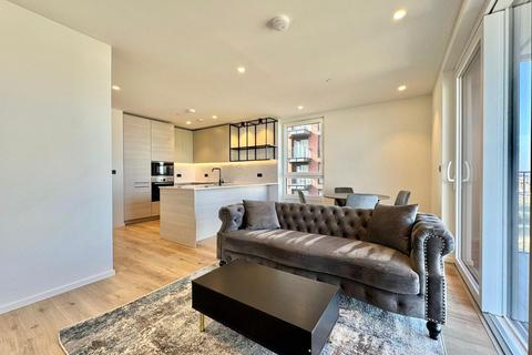 2 bedroom flat to rent, 5 Hemlock Street, Heron Wharf E14