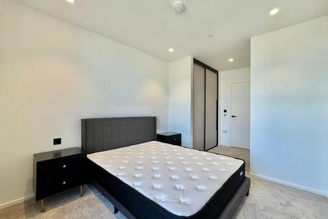 2 bedroom flat to rent, 5 Hemlock Street, Heron Wharf E14