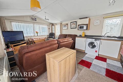 1 bedroom park home for sale, Foxburrow Hang, Fritton