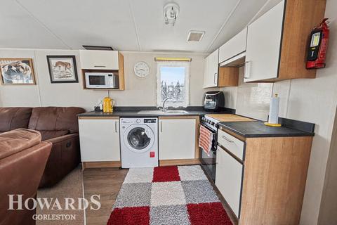 1 bedroom park home for sale, Foxburrow Hang, Fritton