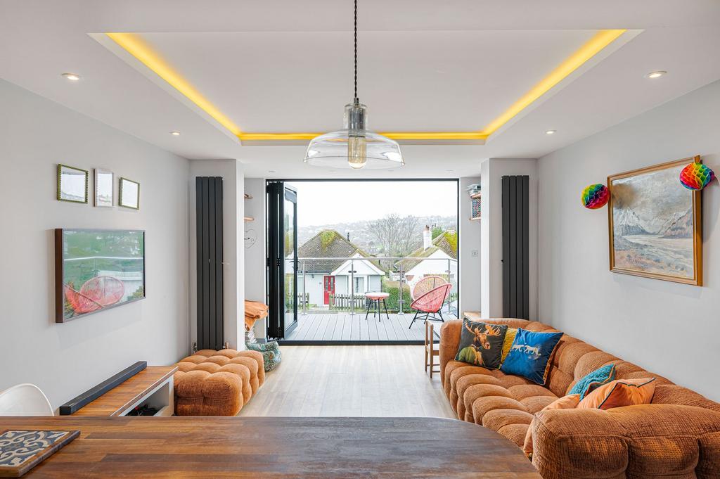 Kitchen/Lounge
