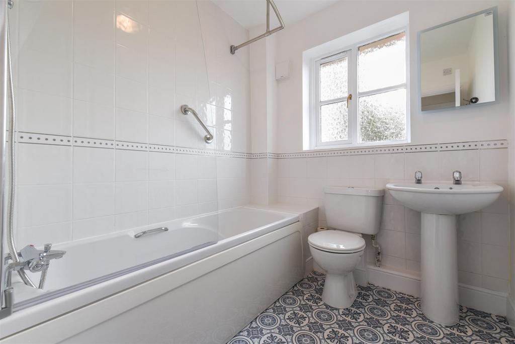 Bathroom.jpg