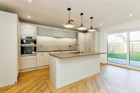 4 bedroom detached house for sale, Burton Road, Gedling, Nottingham