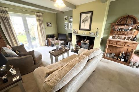 2 bedroom cottage for sale, Alderley Road, Chelford, Macclesfield