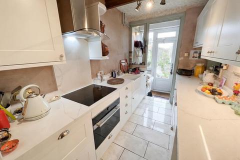 2 bedroom cottage for sale, Alderley Road, Chelford, Macclesfield