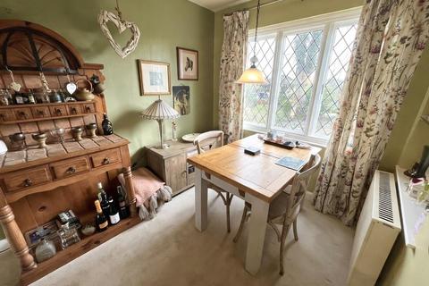 2 bedroom cottage for sale, Alderley Road, Chelford, Macclesfield