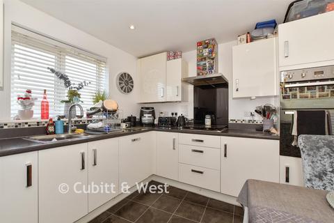 3 bedroom townhouse for sale, Meaden Way, Felpham, Bognor Regis, West Sussex