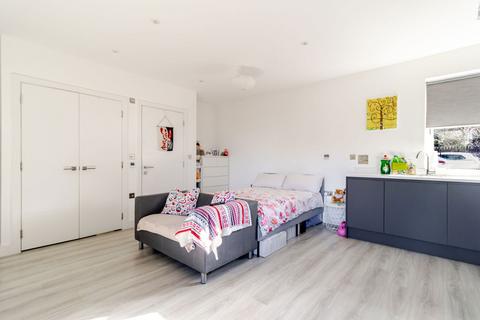 undefined, Melville Avenue, South Croydon CR2