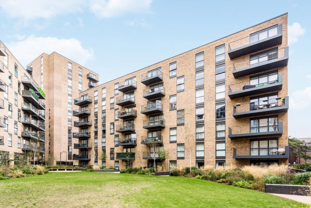43 Curtis Court f...