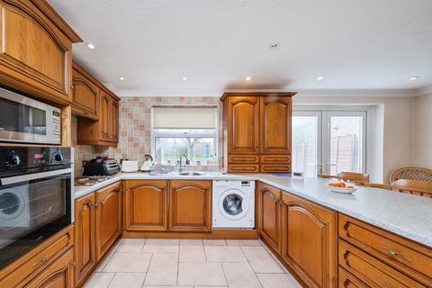 3 bedroom detached house for sale, Westbury Lane, Newport Pagnell