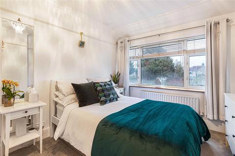 undefined, Montrose Avenue, Welling, Kent, DA16