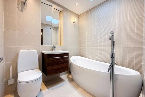 2 bedroom apartment to rent, Elmsley Road, Mossley Hill, Liverpool, Merseyside, L18