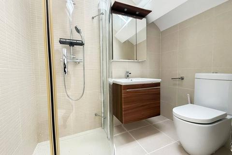 2 bedroom apartment to rent, Elmsley Road, Mossley Hill, Liverpool, Merseyside, L18