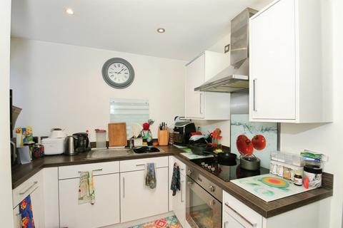 2 bedroom ground floor flat for sale, Lincoln Road, Peterborough