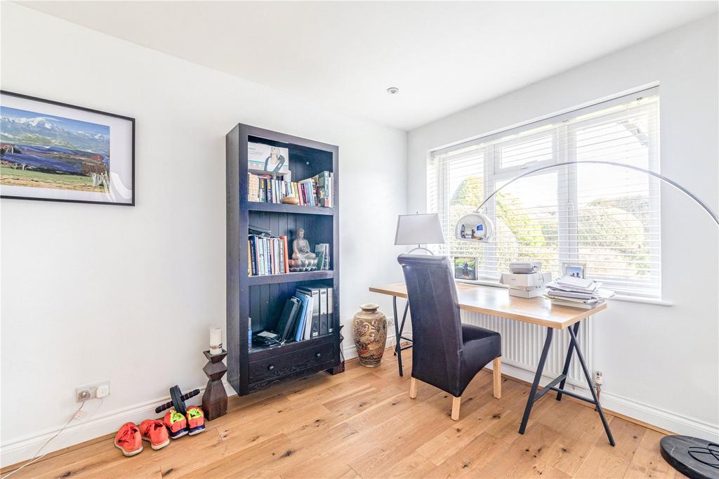 Bedroom/Office
