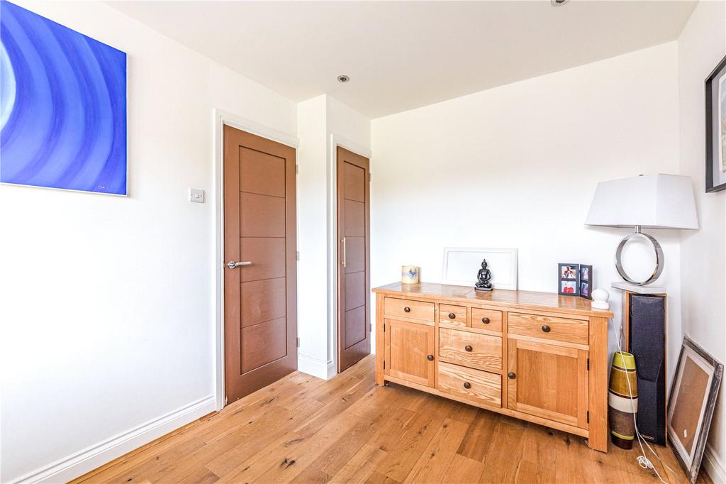 Bedroom/Office