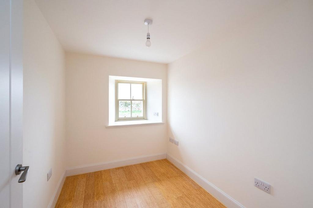 Bedroom 4 / Study