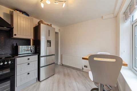 2 bedroom semi-detached house for sale, Nunburnholme Park, Hull