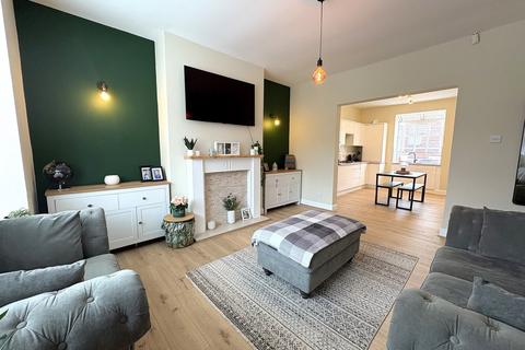 2 bedroom terraced house to rent, Poplar Avenue, Bolton, BL1