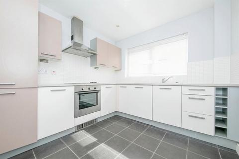3 bedroom duplex to rent, Ratcliffe Court, COLCHESTER