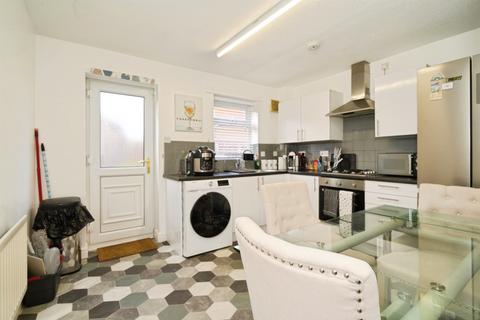 2 bedroom semi-detached house for sale, North Royds Wood, BARNSLEY