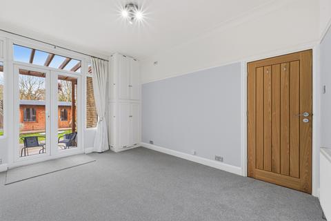 1 bedroom apartment to rent, Kingswood Road, London SW19