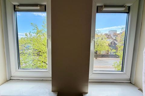 2 bedroom flat for sale, Wordsworth Avenue, Roath, Cardiff