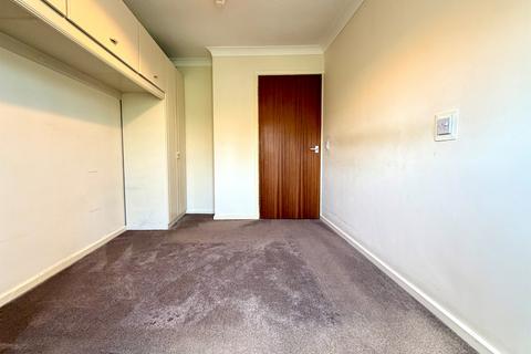 2 bedroom flat for sale, Wordsworth Avenue, Roath, Cardiff