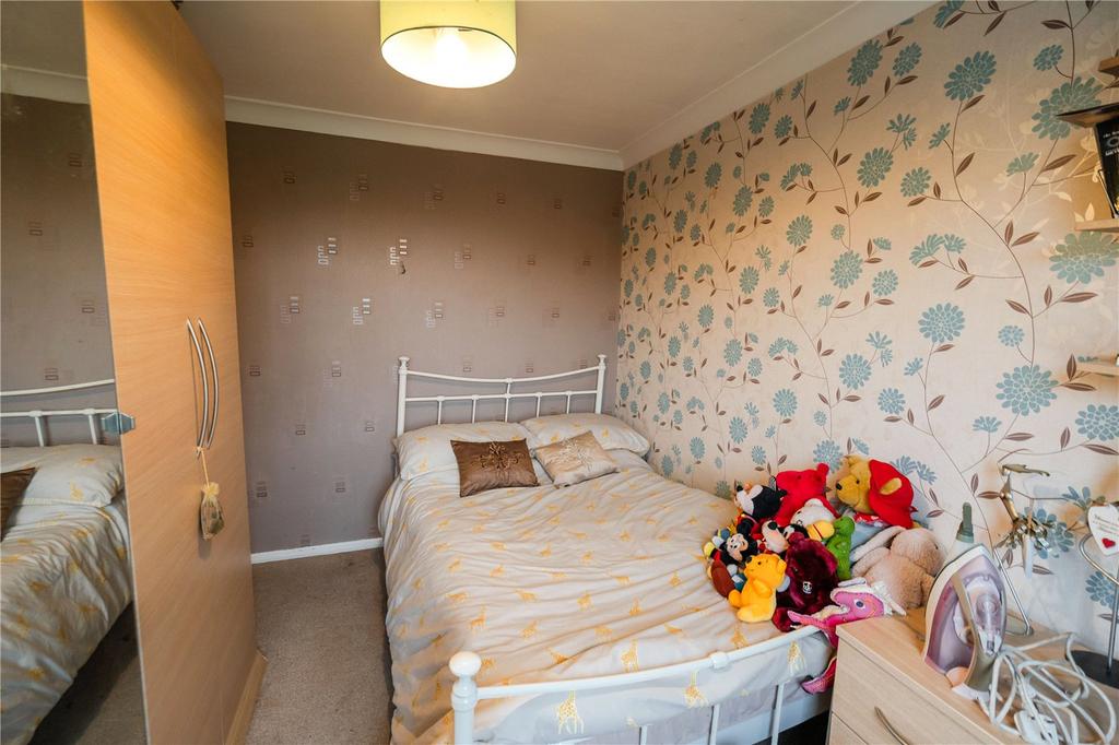 Bedroom 2 (2)