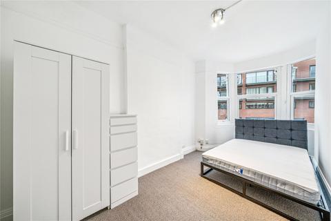 3 bedroom maisonette to rent, Tooting High Street, London, SW17