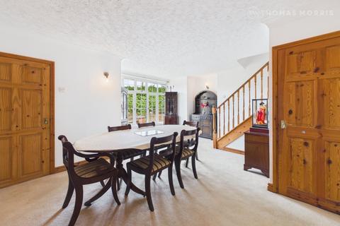 undefined, High Street, St. Neots PE19