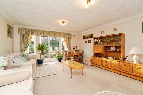 undefined, Meadow Close, Holt