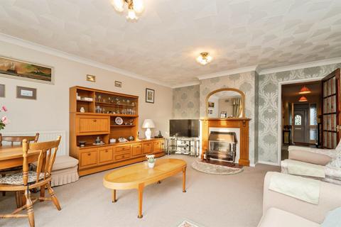 undefined, Meadow Close, Holt