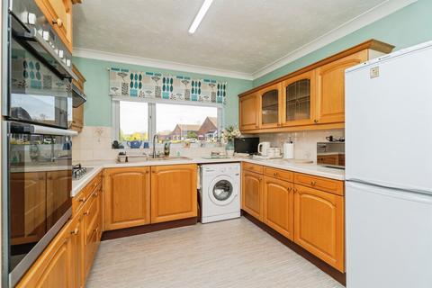 undefined, Meadow Close, Holt