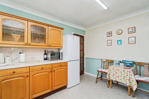 undefined, Meadow Close, Holt