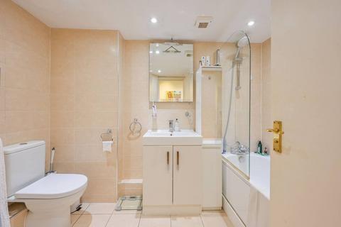 1 bedroom flat to rent, Asher Way, Wapping, London, E1W