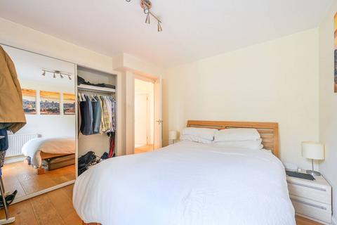 1 bedroom flat to rent, Asher Way, Wapping, London, E1W