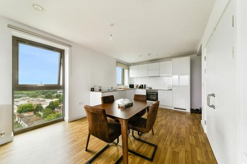 2 bedroom apartment to rent, Apex Gardens, Seven Sisters London N15
